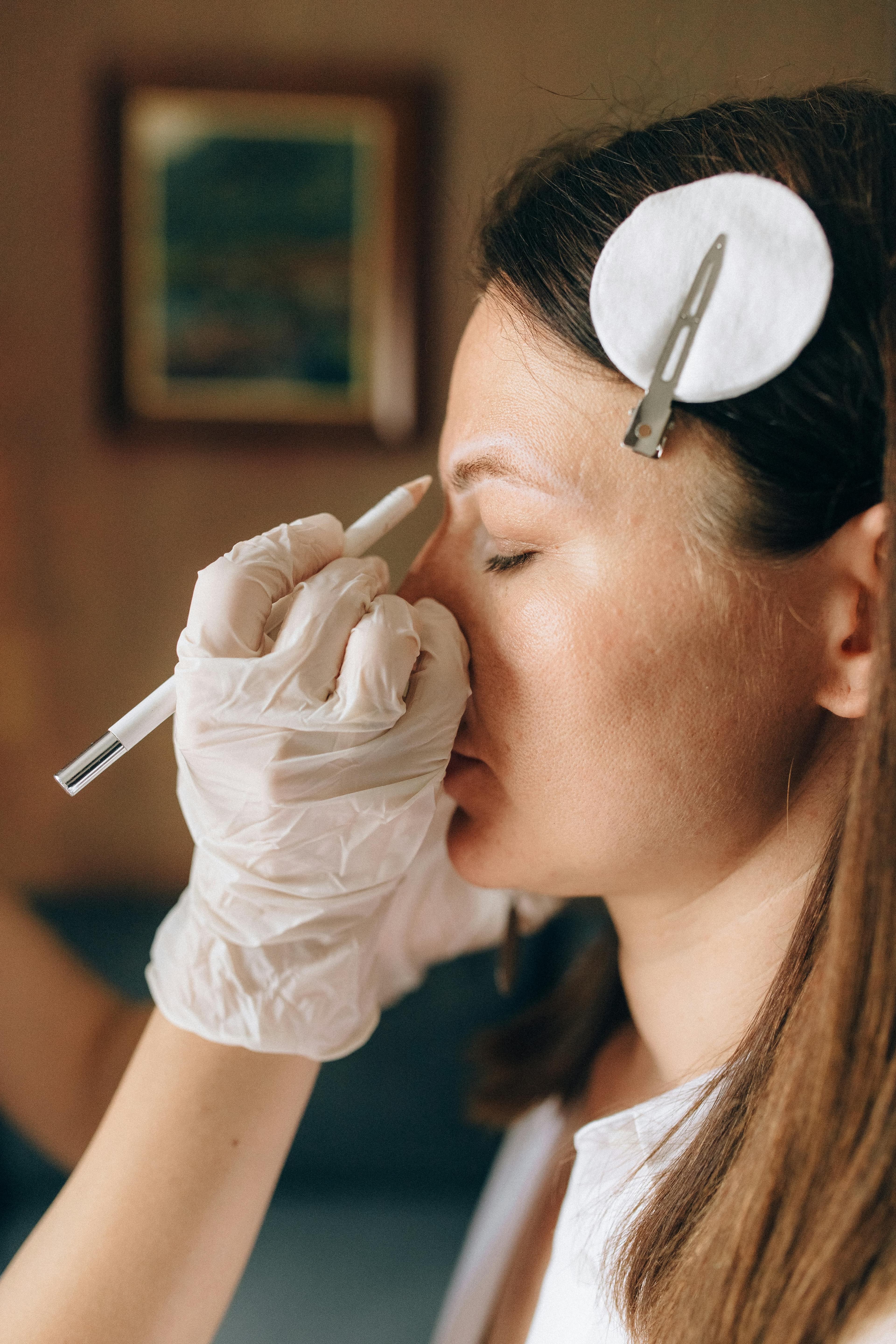 Brow Tint service background